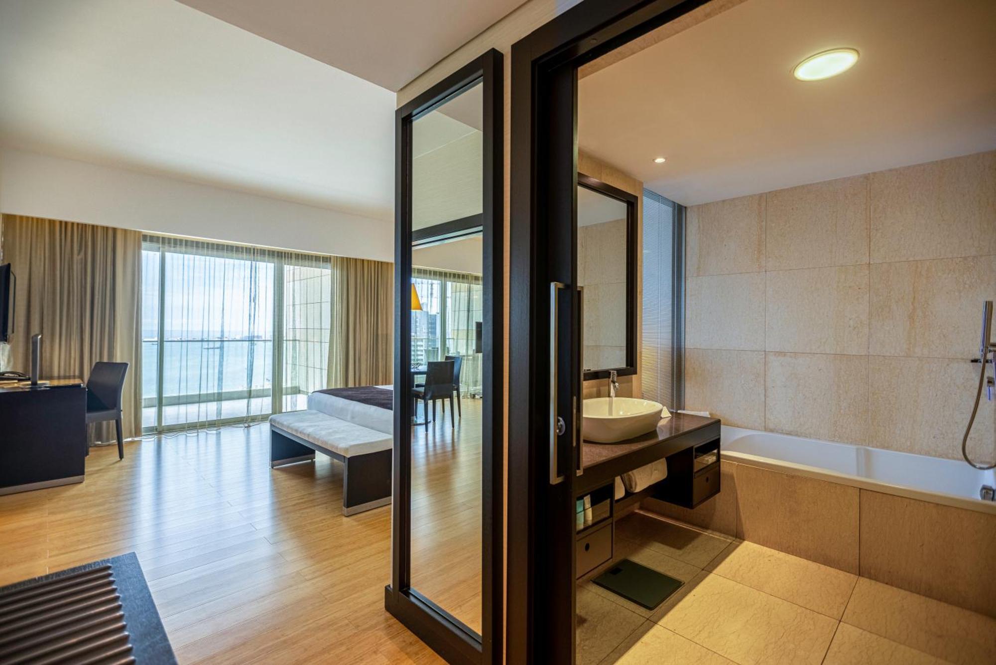 Epic Sana Luanda Hotel Room photo